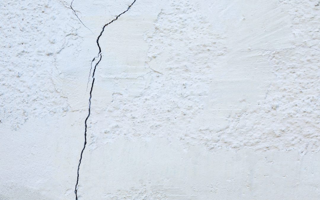 L&rsquo;importance de réparer rapidement les fissures des murs de votre maison près de Draguignan